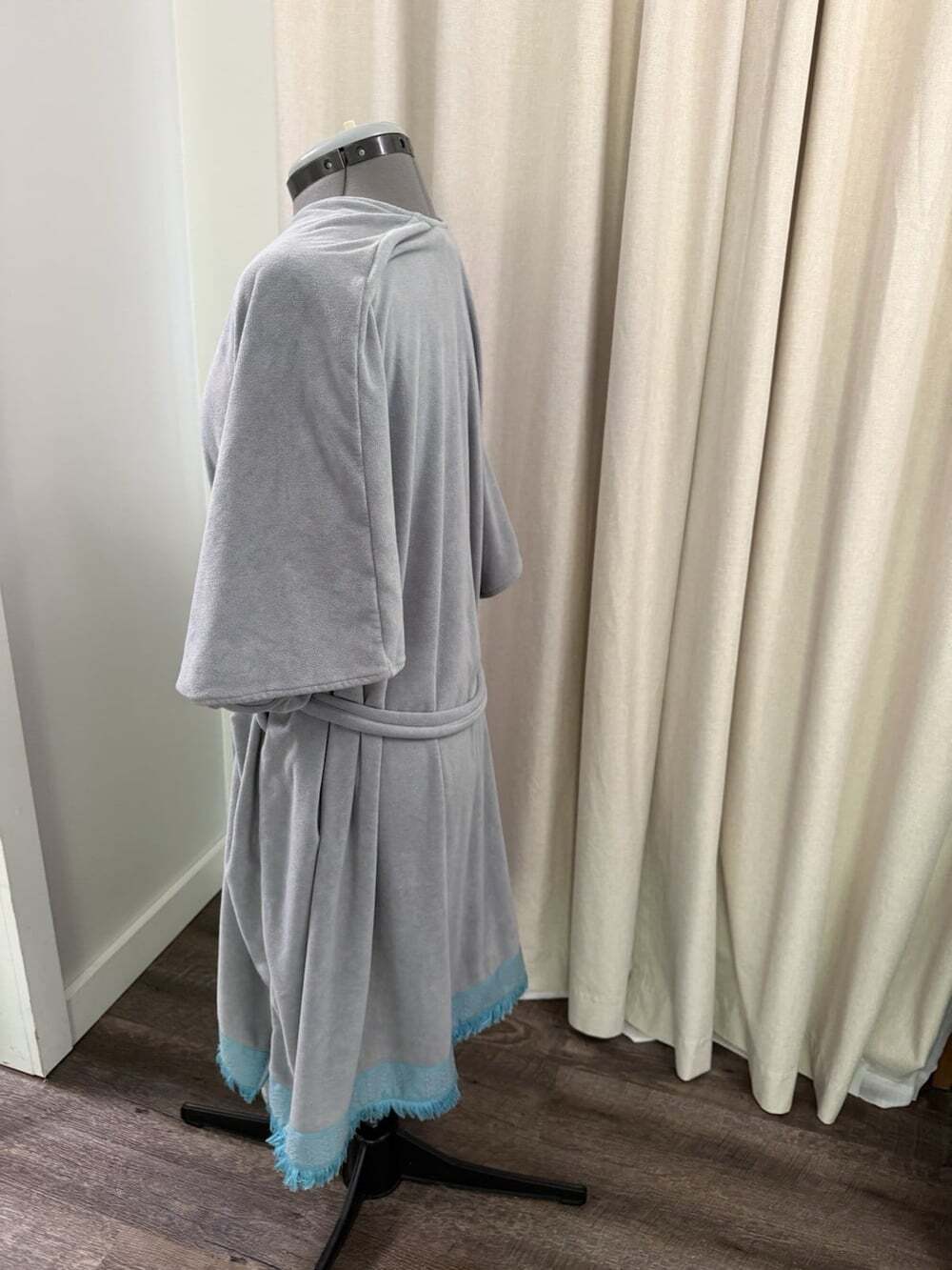 Womens Norwex Body bath robe, Very Rare, Retired, Limited Edition Gray One Size - Picture 3 of 10